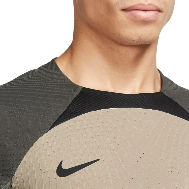 camiseta-nike-fc-barcelona-training-2023-2024-string-black-2