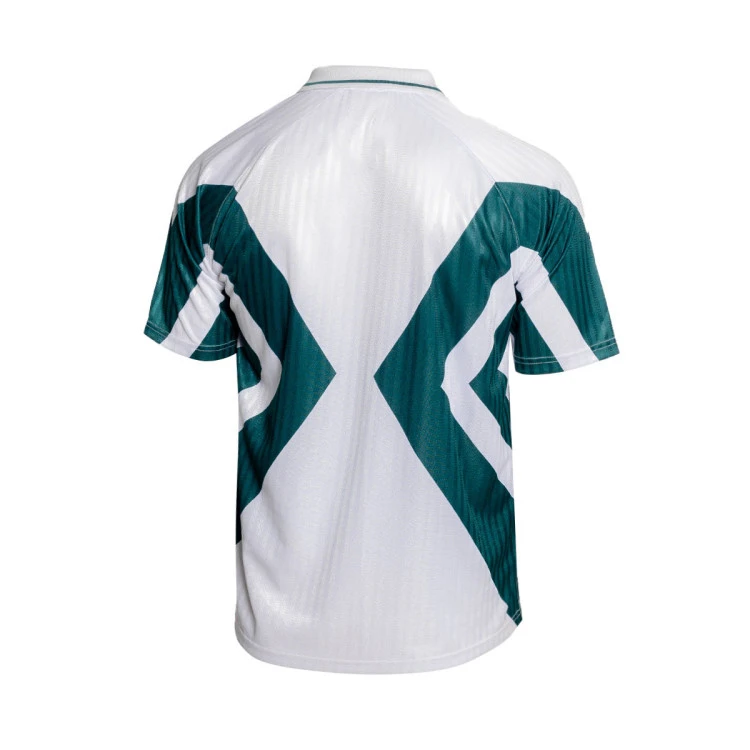 camiseta-meteora-castle-retro-football-botella-2