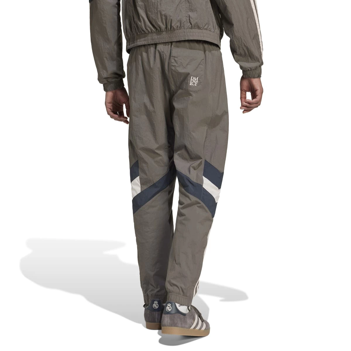 adidas - Długie spodnie Odzież kibica Realu Madryt 2024-2025, Unisex, Charcoal-Ciemnoszary, XS