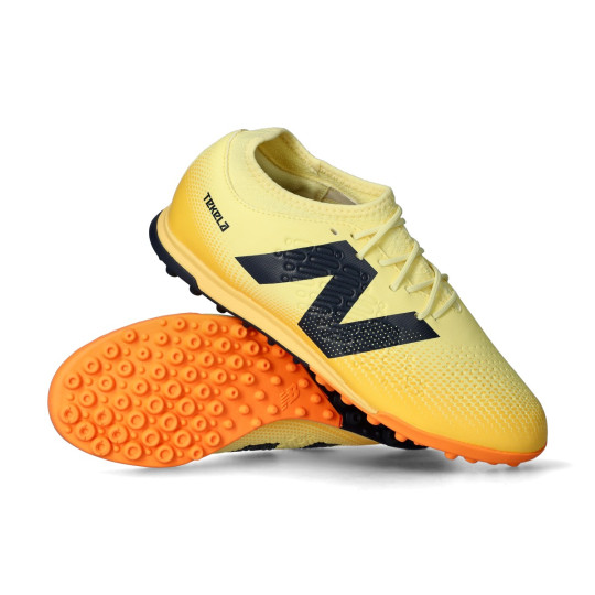 Buty piłkarskie New Balance Tekela Magique TF V4+