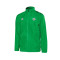 Kurtka Hummel Real Betis dla Kids 2024-2025 przed meczem