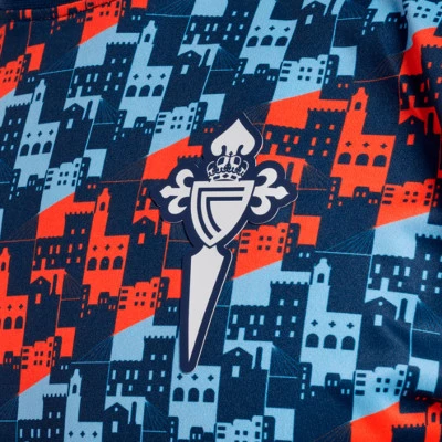 Koszulka Celta De Vigo dla Kids 2024-2025 przed meczem