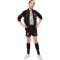 Kurtka Puma Ac Milan 2025-2026 dla Kids przed meczem