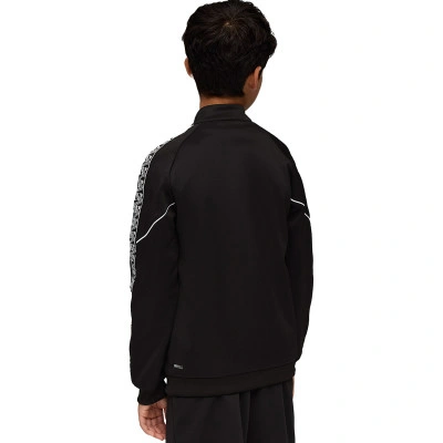 Kurtka Manchester Miasto 2025-2026 dla Kids przed meczem