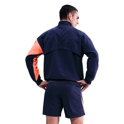 Kurtka Fc Barcelona 2025-2026 przed meczem