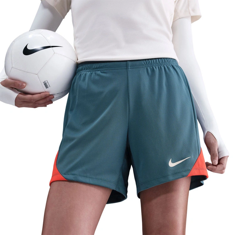 pantalon-corto-nike-strike-mujer-smokey-blue-turf-orange-chalk-2