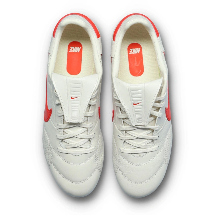 bota-nike-the-nike-premier-iii-fg-beige-5
