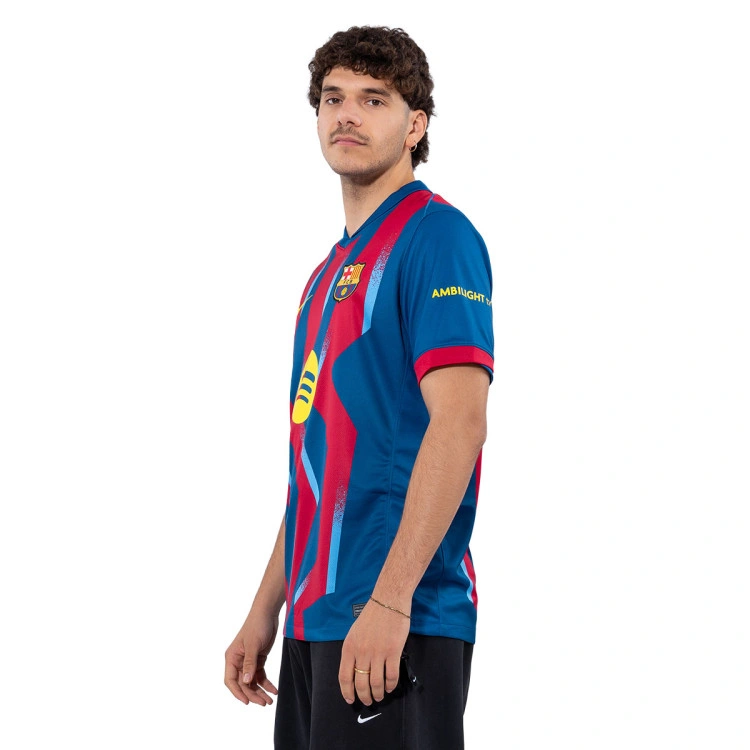 camiseta-nike-fc-barcelona-cuarta-equipacion-2025-2026-gym-blue-gym-blue-salsa-red-2