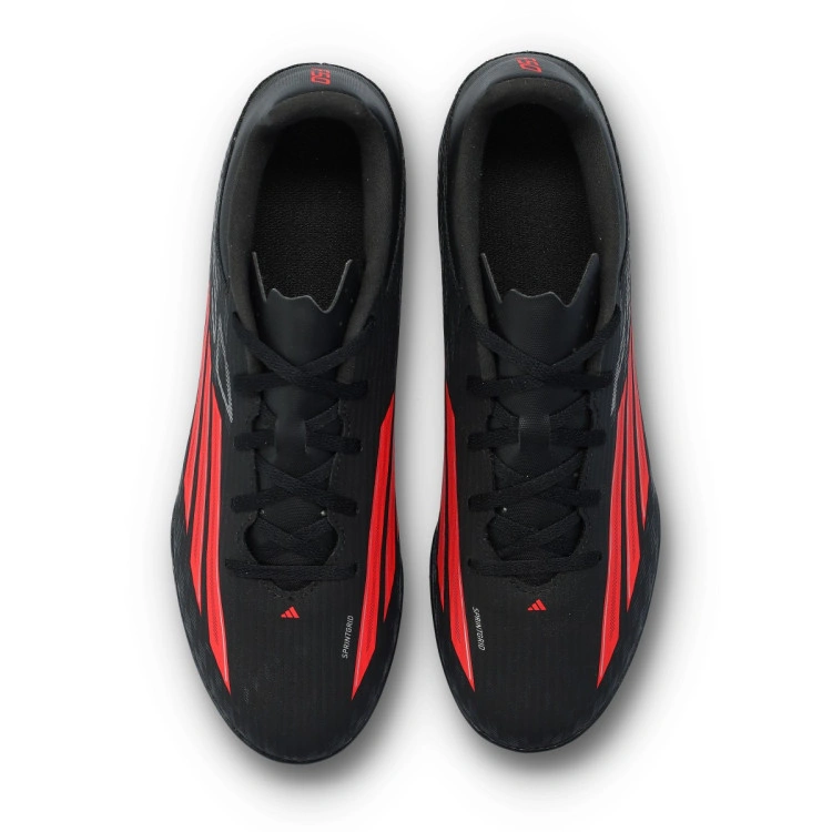 bota-adidas-f50-club-turf-negro-5