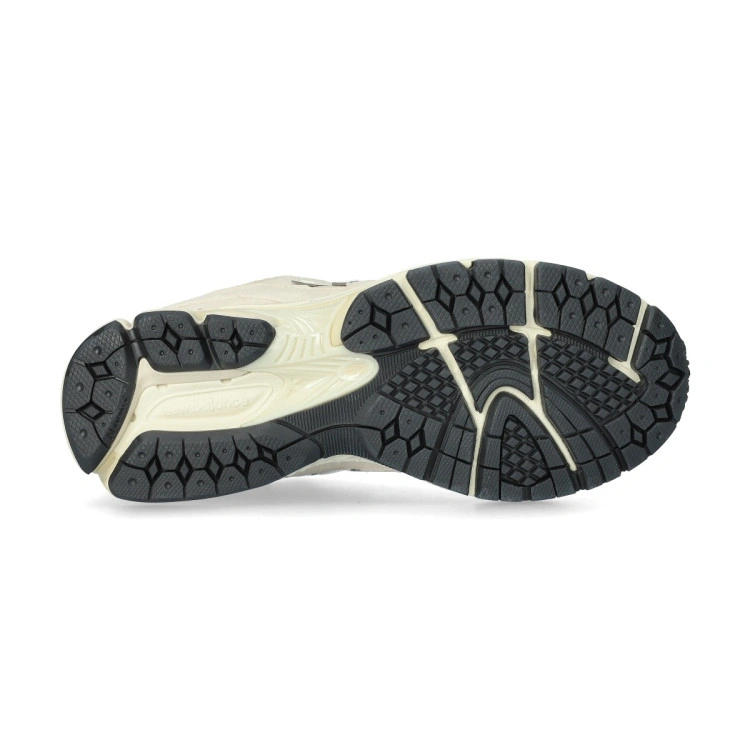 zapatilla-new-balance-2002r-beige-3