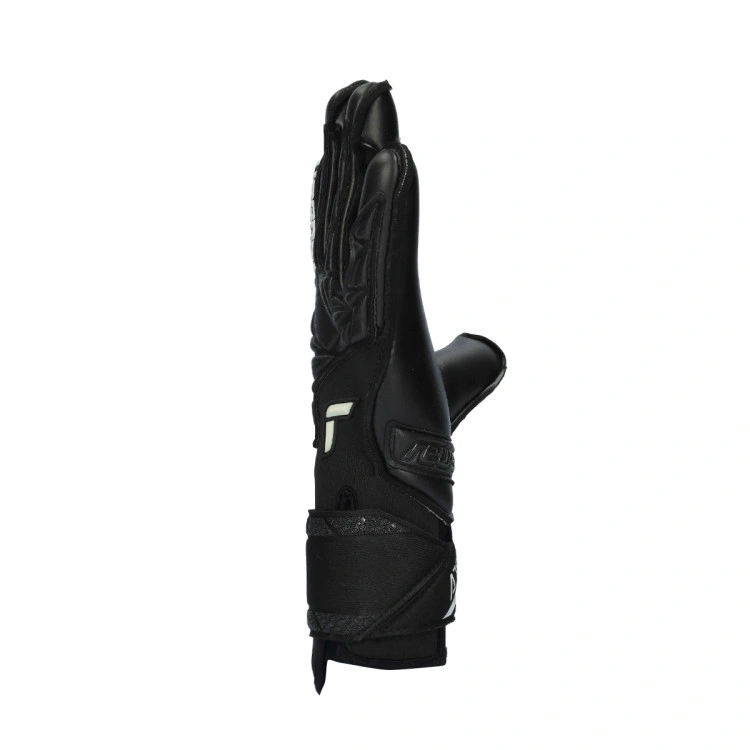 guantes-reusch-attrakt-infinity-resistor-protection-line-negro-2