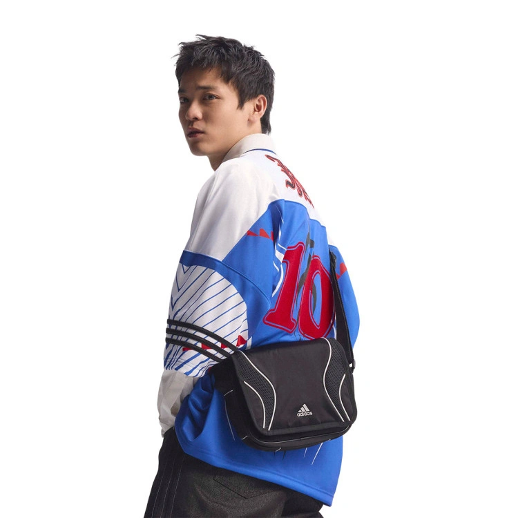 camiseta-adidas-bringback-remixed-japon-power-blue-white-red-5