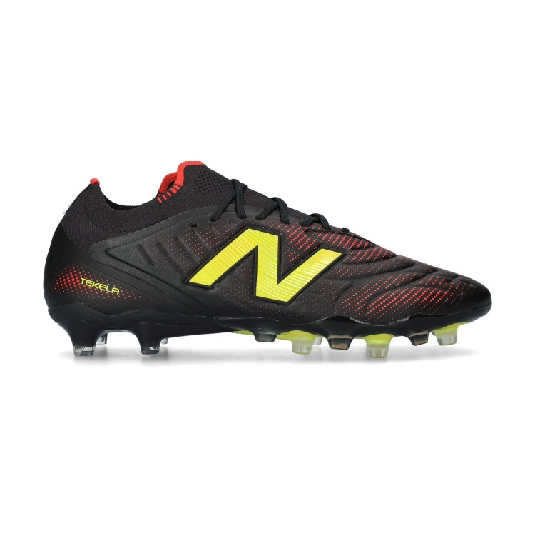 bota-new-balance-tekela-elite-low-laced-fg-v5-black-1