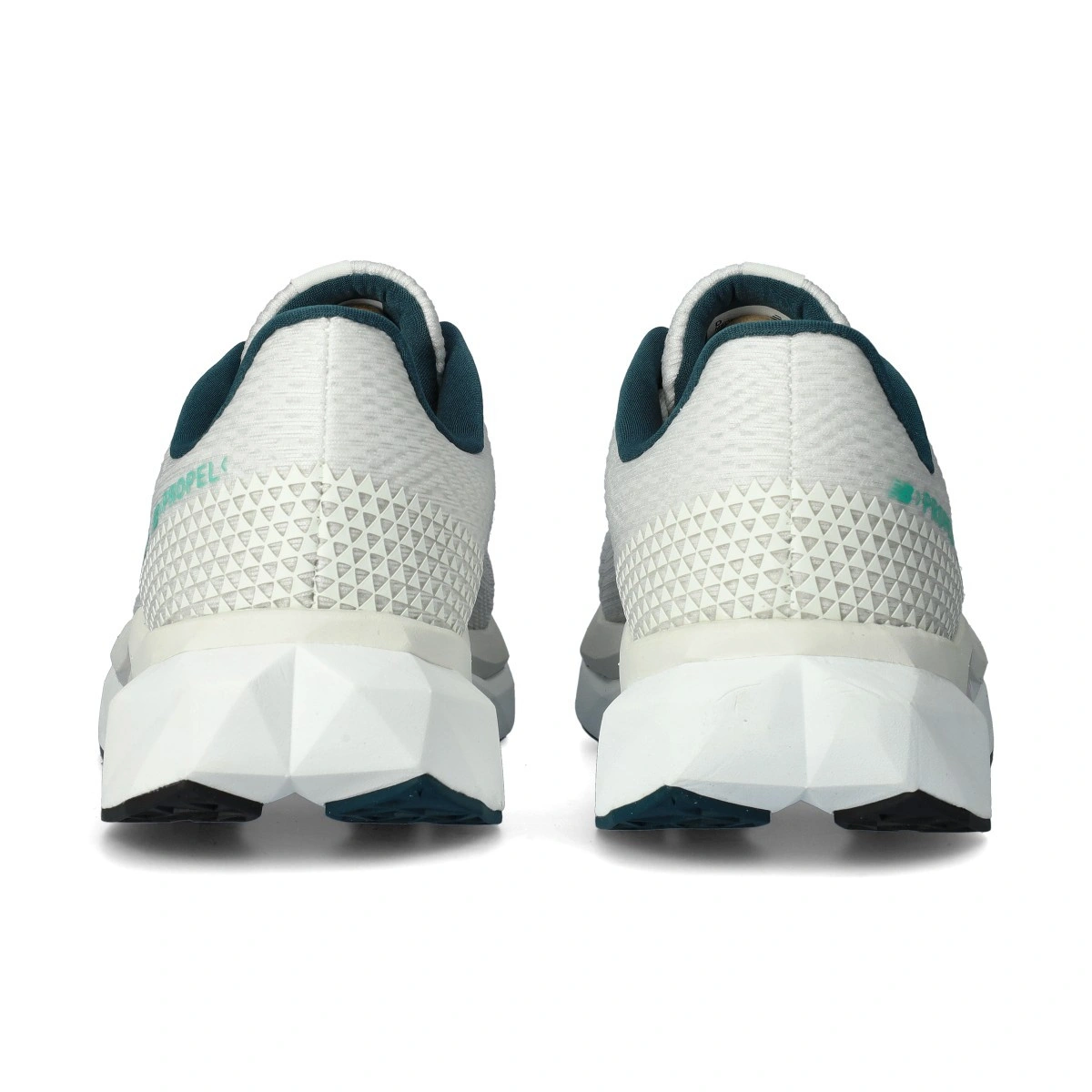 zapatilla-new-balance-fuelcell-propel-v5-multicolor-4