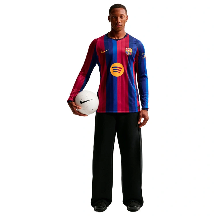 camiseta-nike-fc-barcelona-primera-equipacion-ml-2026-2027-garnet-3