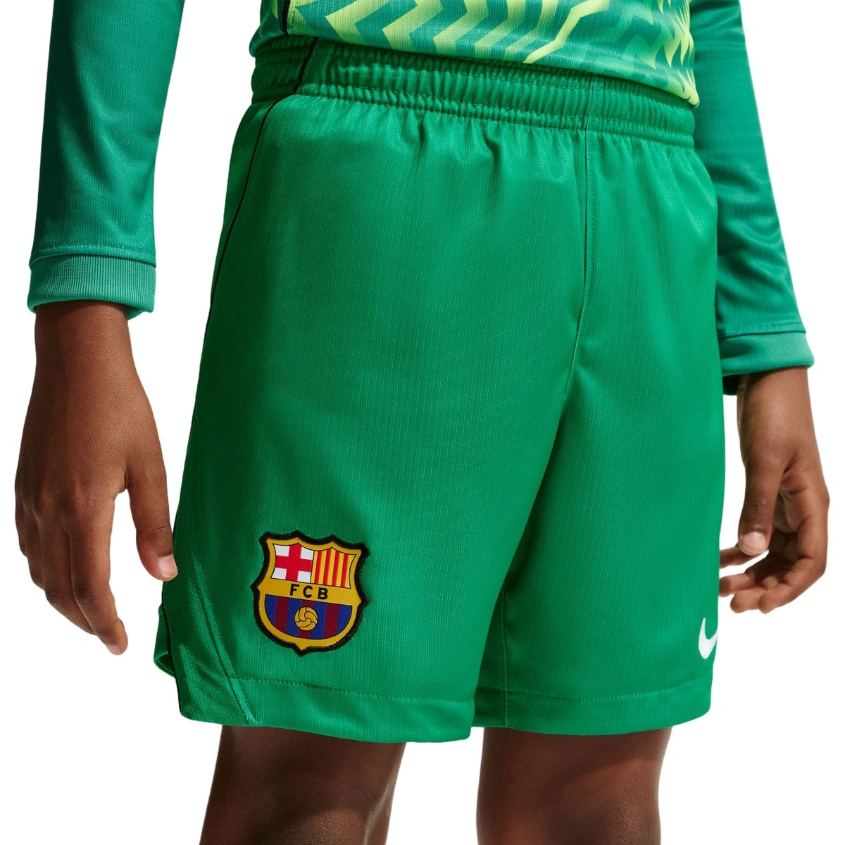 pantalon-corto-nike-fc-barcelona-primera-equipacion-portero-2026-2027-nino-green-0