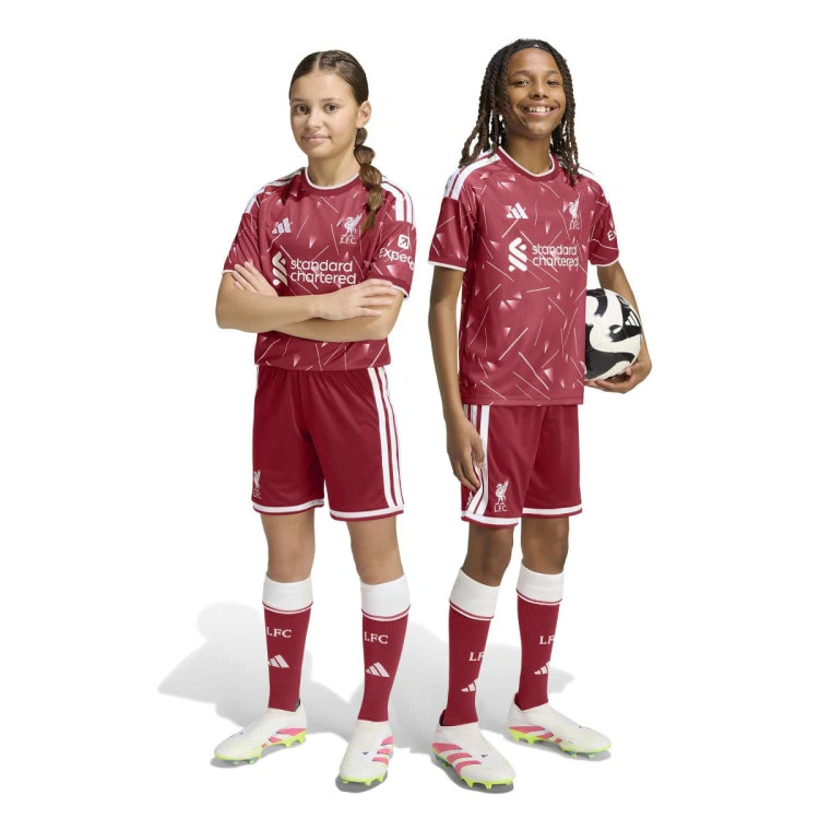 pantalon-corto-adidas-liverpool-fc-primera-equipacion-2026-2027-nino-active-maroon-3