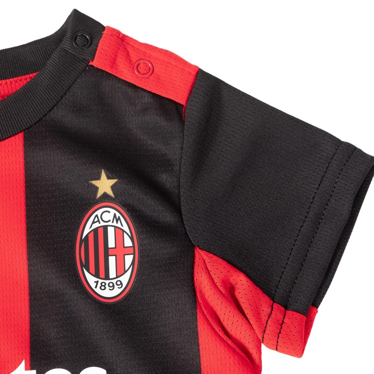 conjunto-puma-ac-milan-primera-equipacion-2026-2027-bebe-black-for-all-time-red-4