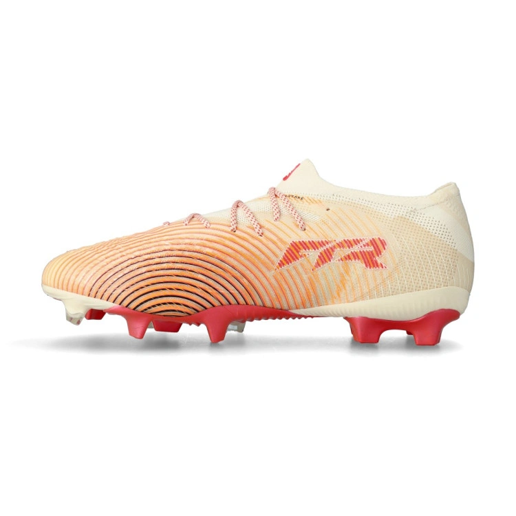 bota-puma-future-9-ultimate-low-fg-sugared-almond-white-ultra-red-2