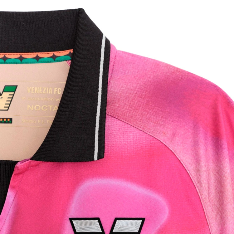 camiseta-nocta-venezia-portero-2025-2026-pink-4