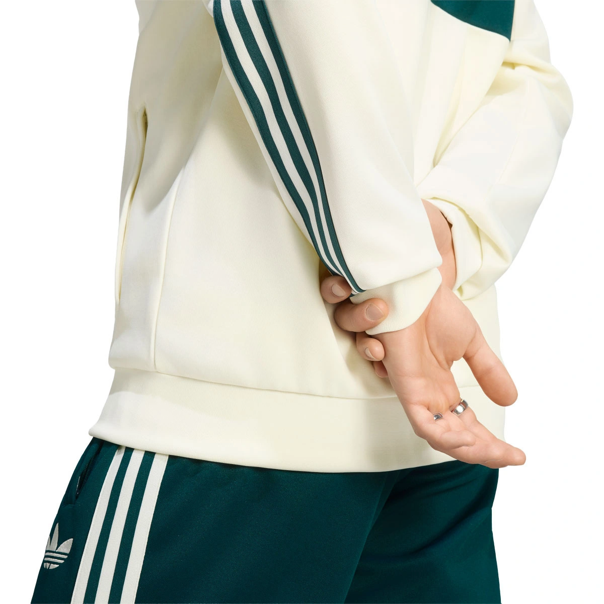chaqueta-adidas-real-madrid-pre-match-away-2026-2027-ivory-3