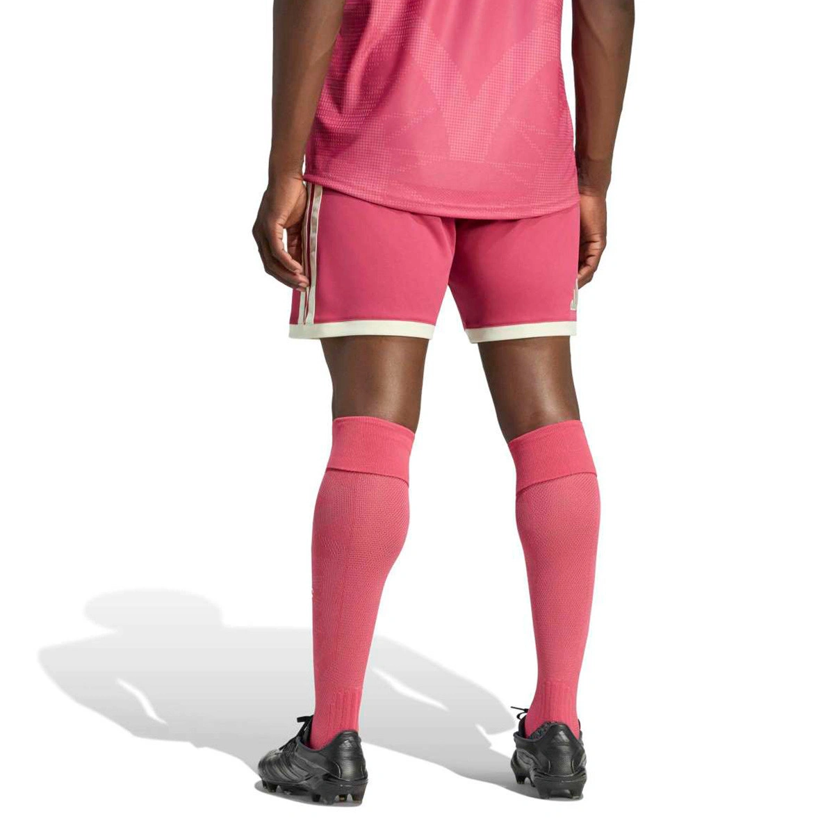 pantalon-corto-adidas-real-madrid-tercera-equipacion-2026-2027-wild-pink-1