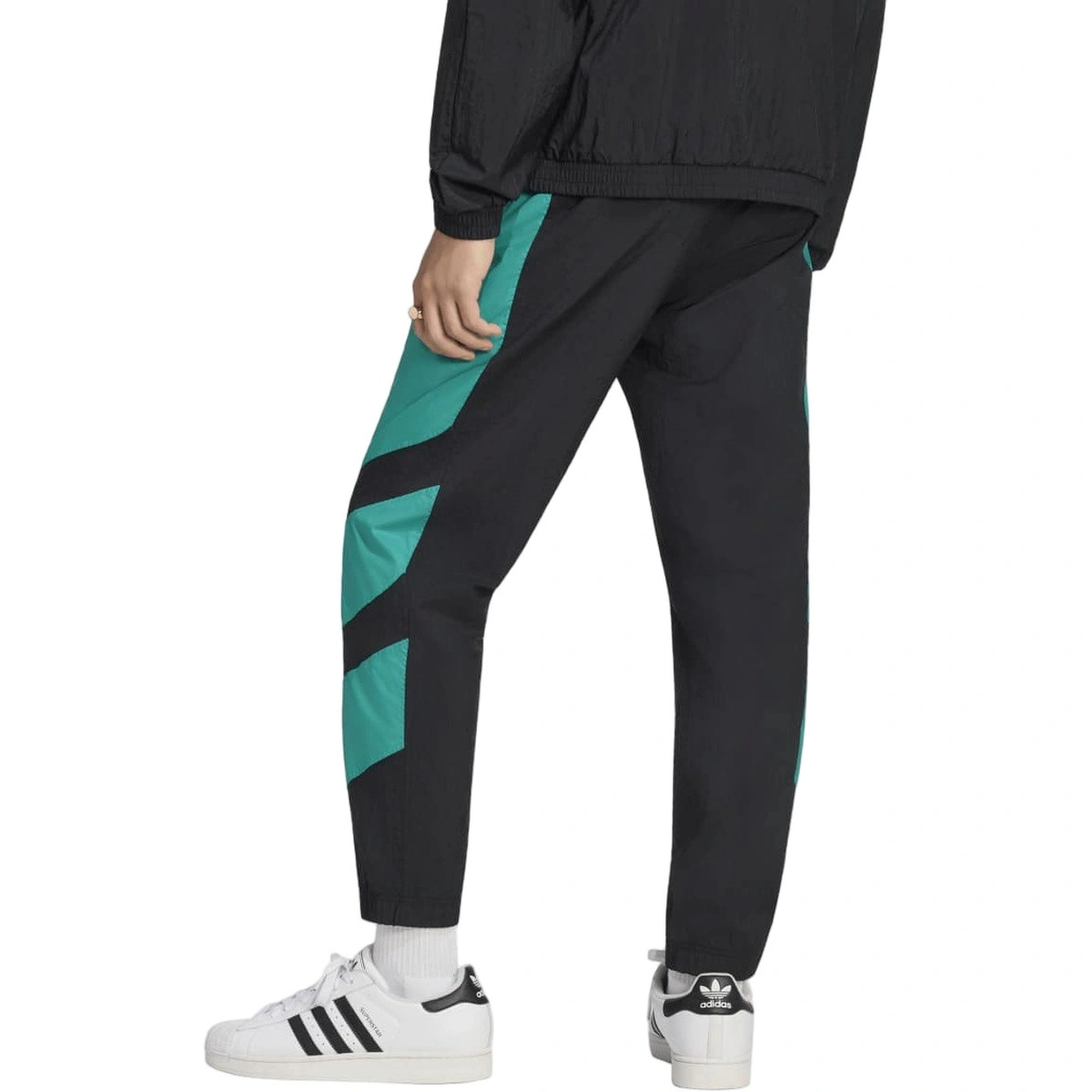pantalon-largo-adidas-liverpool-fc-fanswear-2026-2027-black-equipment-green-1