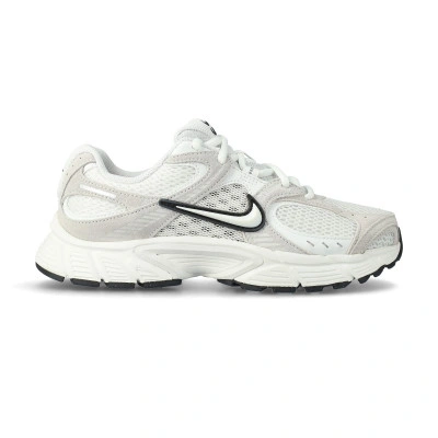 Sneakersy Nike V5 Rnr Mujer