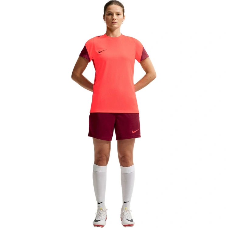 pantalon-corto-nike-nike-dri-fit-strike-knit-mujer-team-red-bright-crimson-bright-crimson-brigh-3