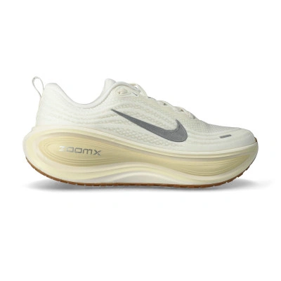 Buty Vomero Plus