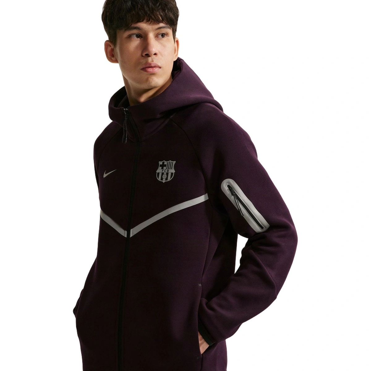 chaqueta-nike-fc-barcelona-fanswear-2026-2027-burgundy-ash-reflective-silv-2