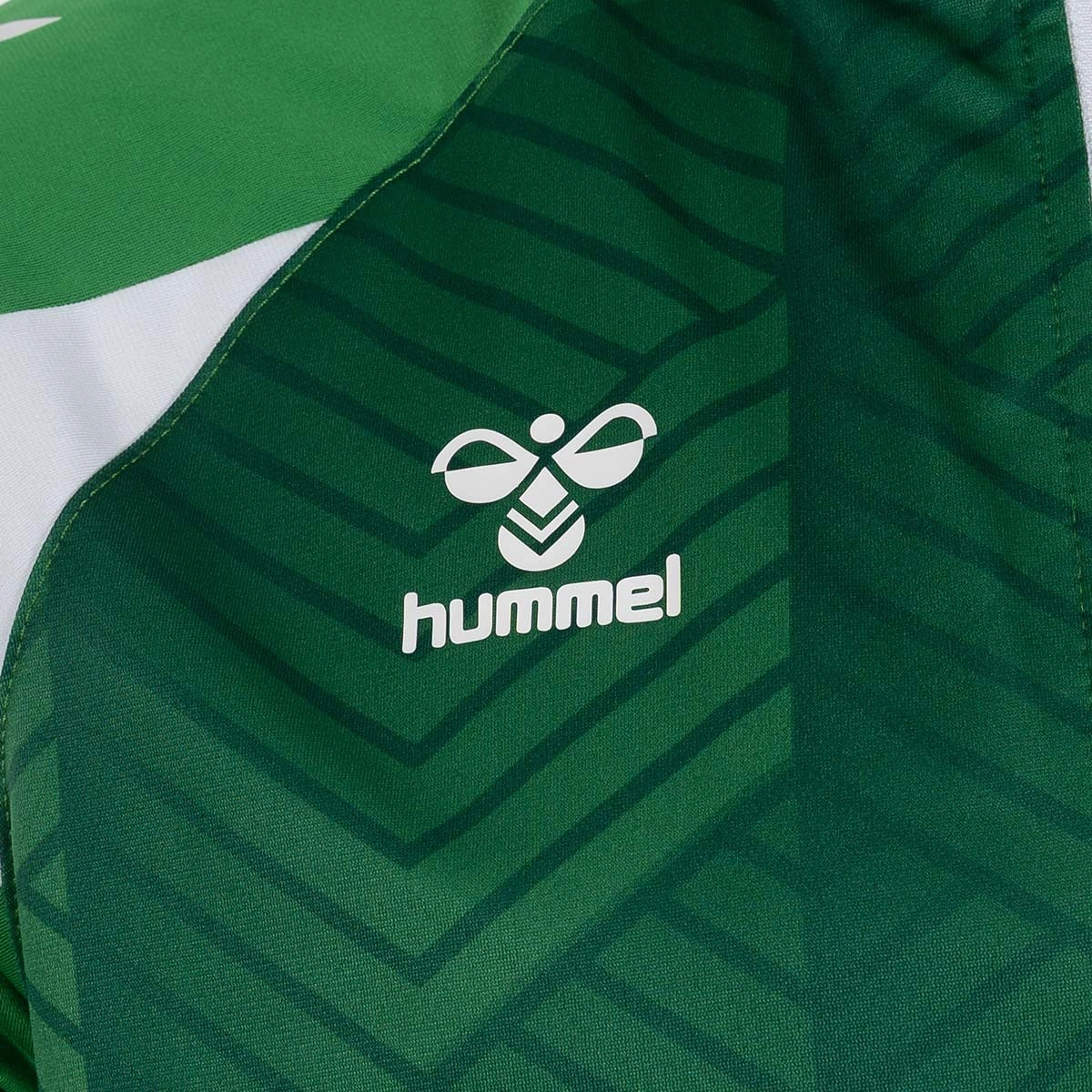 chaqueta-hummel-real-betis-training-2026-2027-fern-green-4