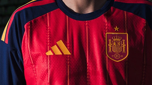 Pierwszy komplet strojów